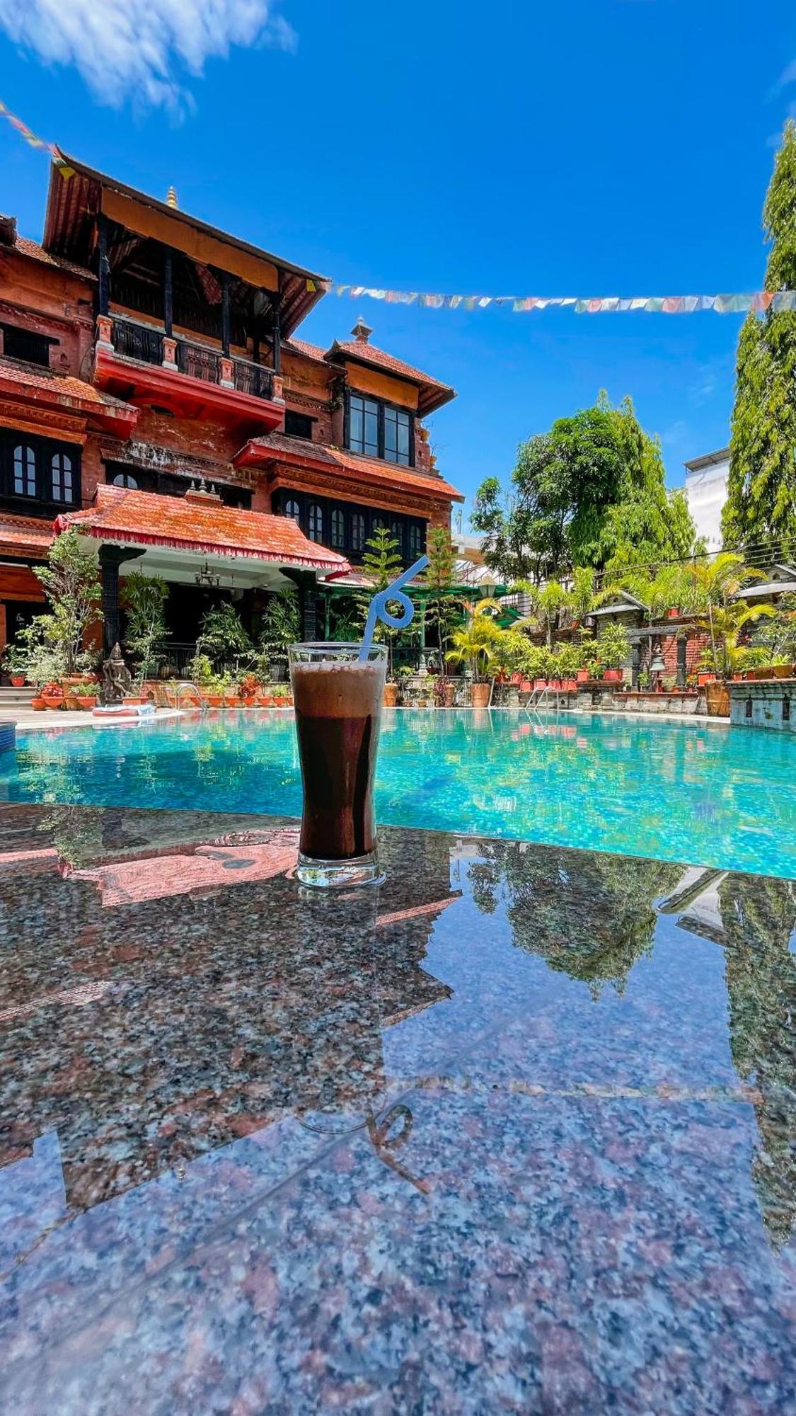 Heritage Hotel Suites And Spa Pokhara Eksteriør bilde