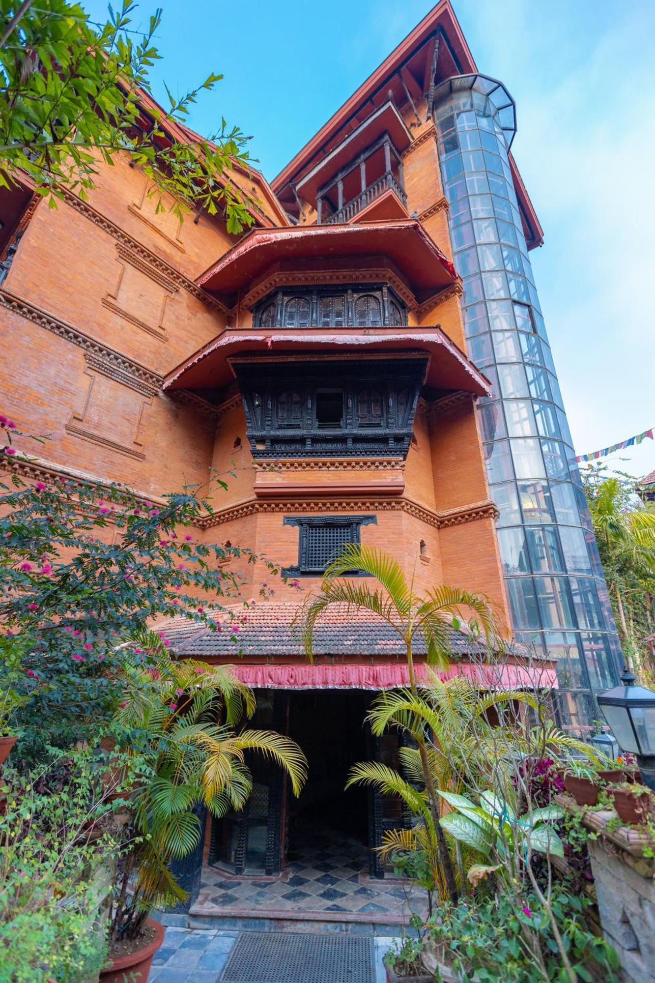 Heritage Hotel Suites And Spa Pokhara Eksteriør bilde