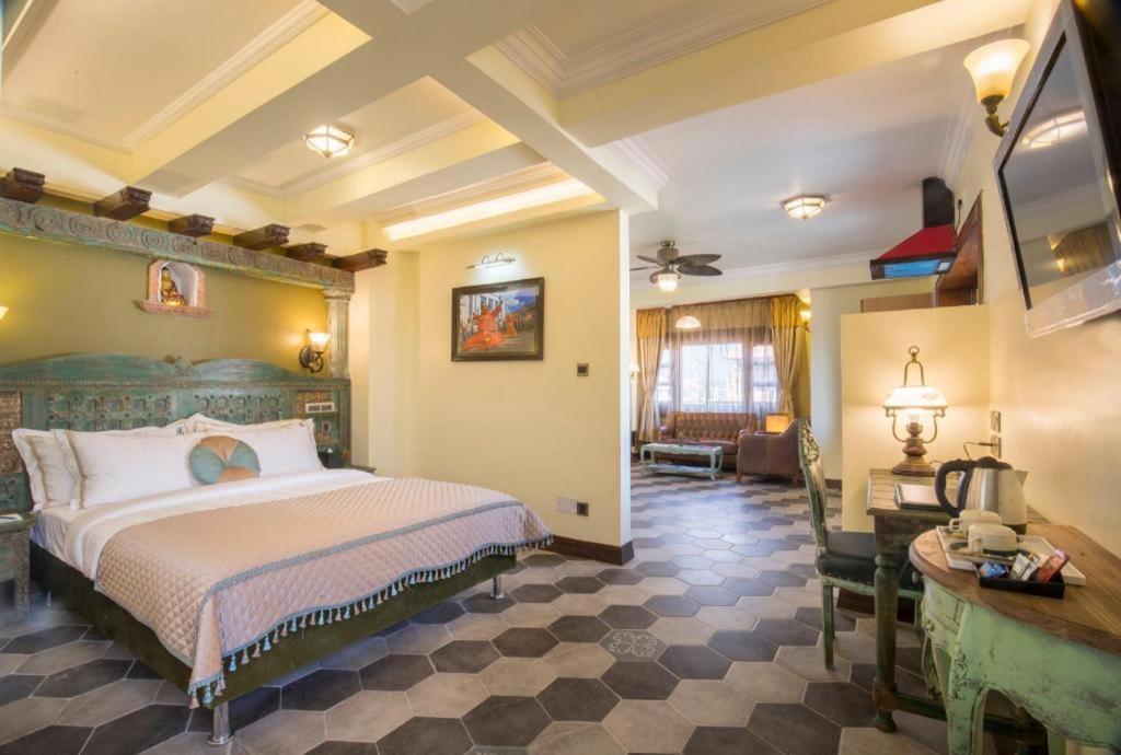 Heritage Hotel Suites And Spa Pokhara Eksteriør bilde