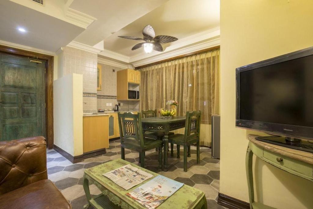 Heritage Hotel Suites And Spa Pokhara Eksteriør bilde