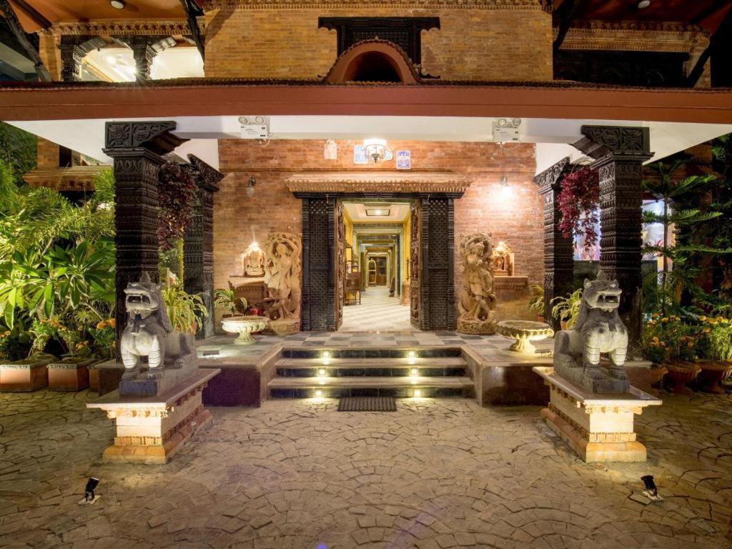 Heritage Hotel Suites And Spa Pokhara Eksteriør bilde